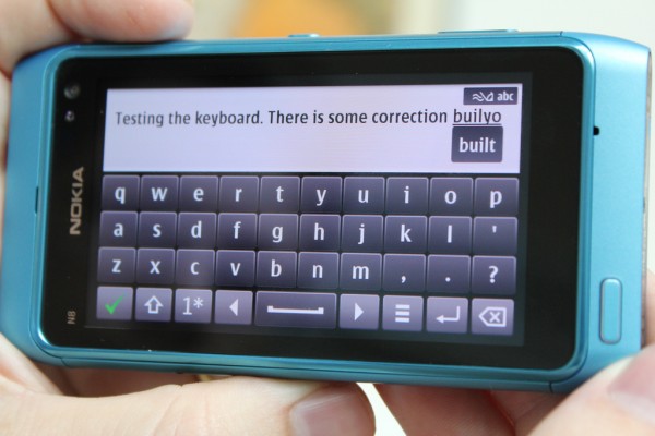 N8 QWERTY keyboard